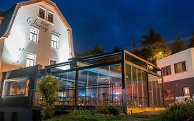 Hotel Slunný Dvůr